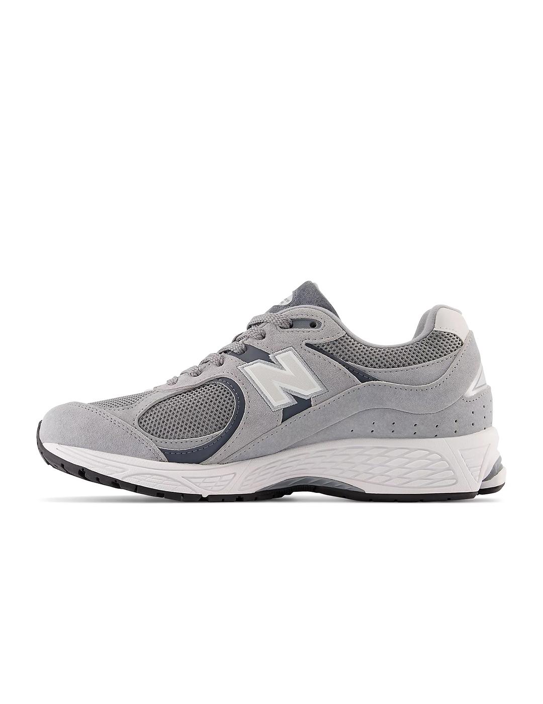 Zapatillas New Balance M2002RST gris de mujer y hombre