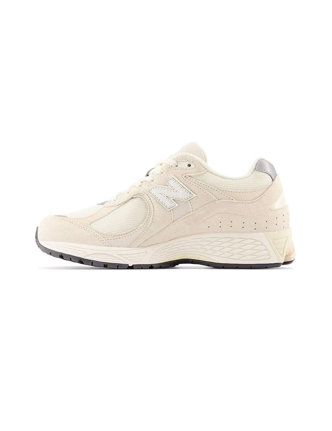 Zapatillas New Balance M2002RCC blanco crudo de mujer
