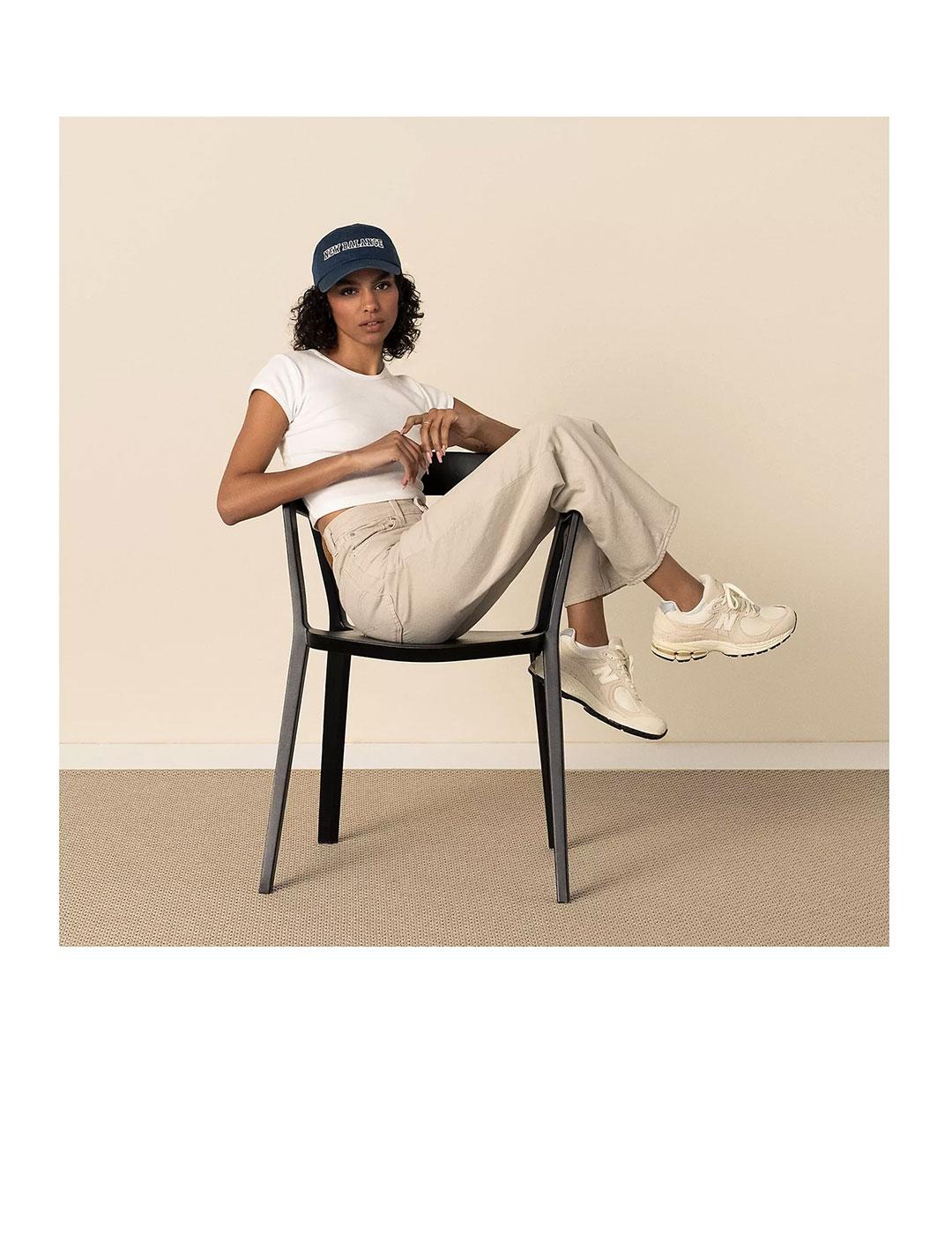 Zapatillas New Balance M2002RCC blanco crudo de mujer