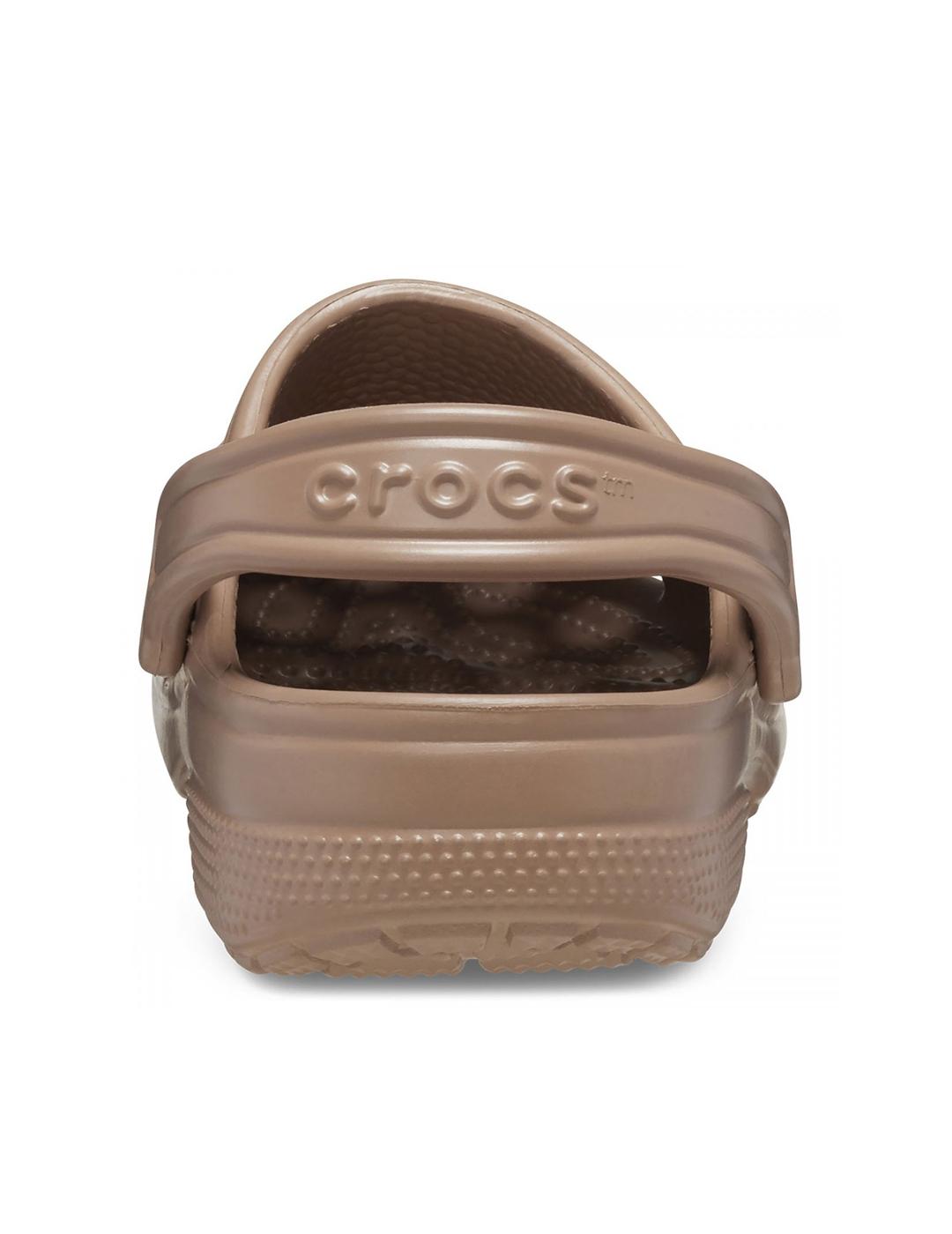 Zuecos Crocs Classic tostado de mujer