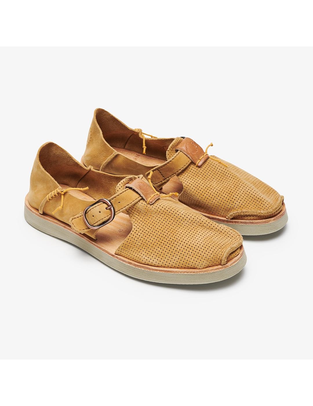 Sandalias Satorisan Benirras Microperfo camel de mujer