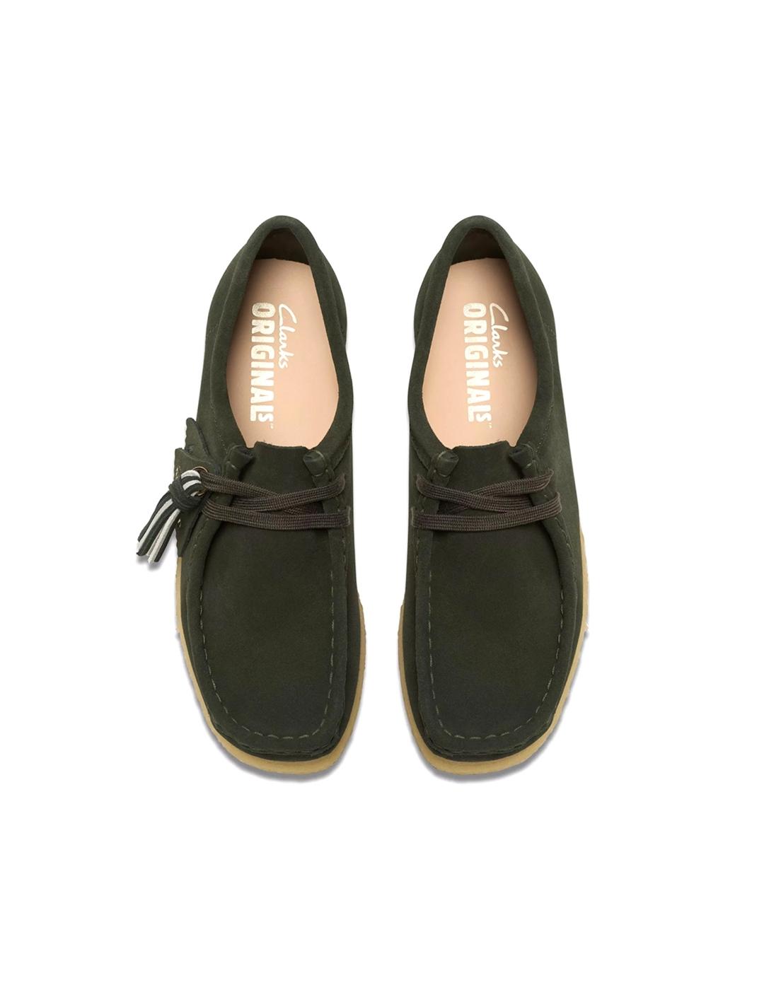 Zapatos Clarks Wallabee verdes en ante de hombre