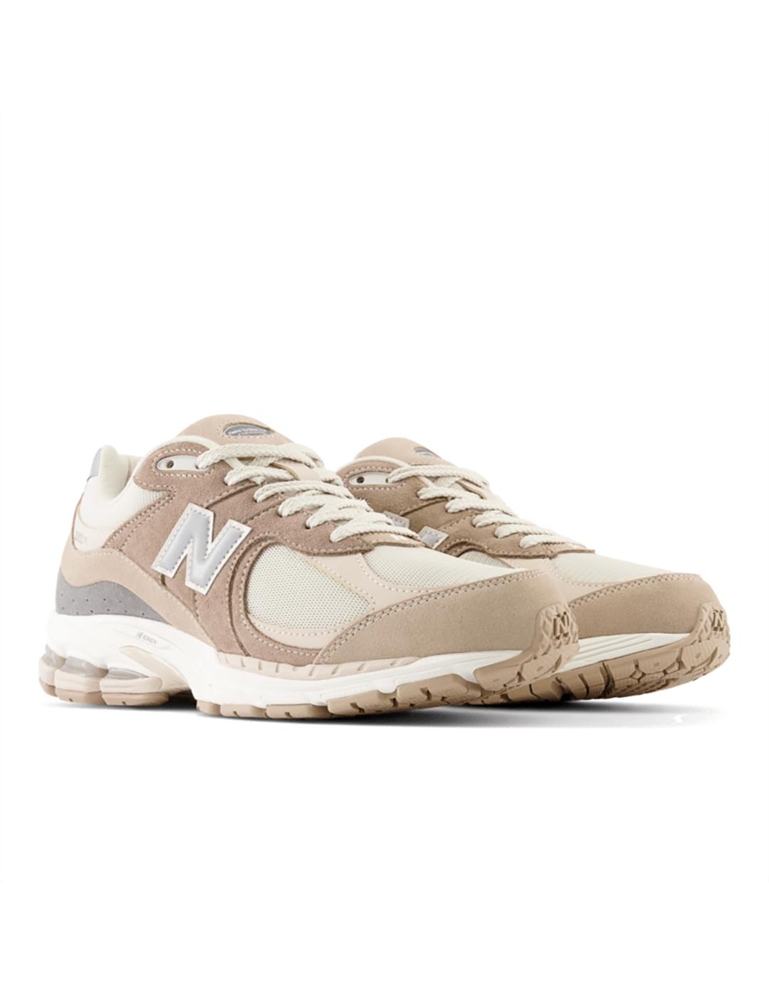 Zapatillas New Balance M2002RSI beige de mujer