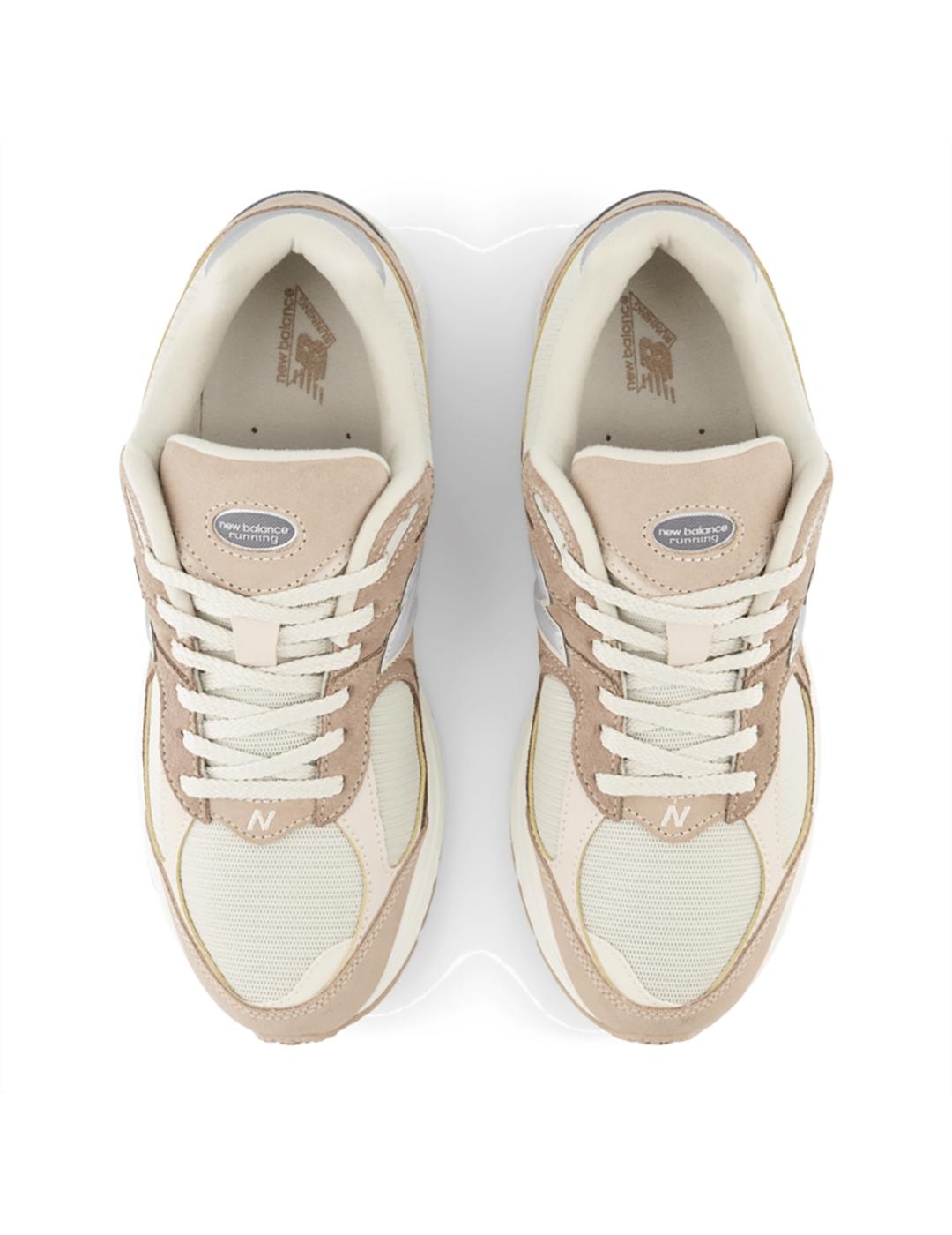 Zapatillas New Balance M2002RSI beige de mujer