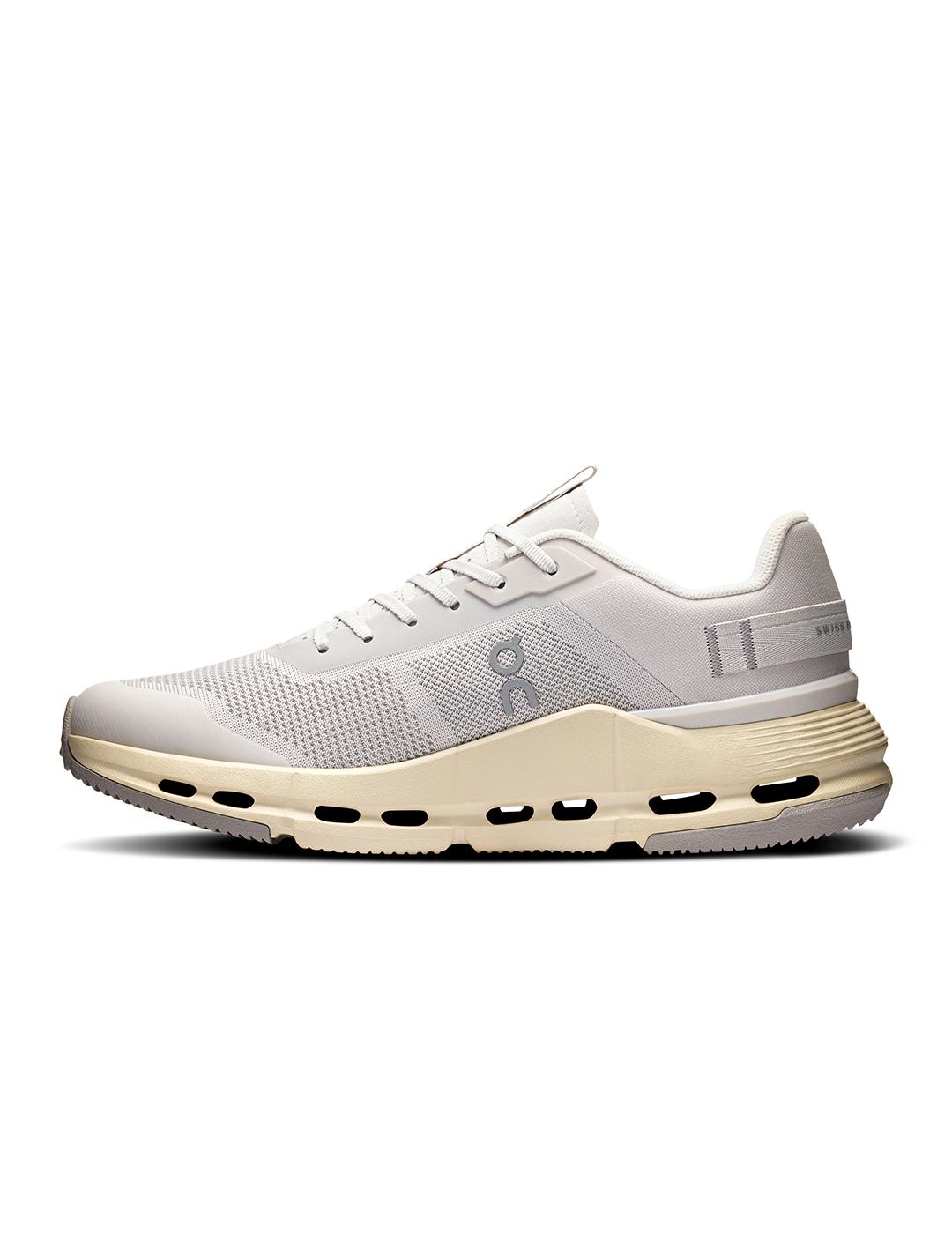 On Running Cloudnova Form 2 TT gris de mujer