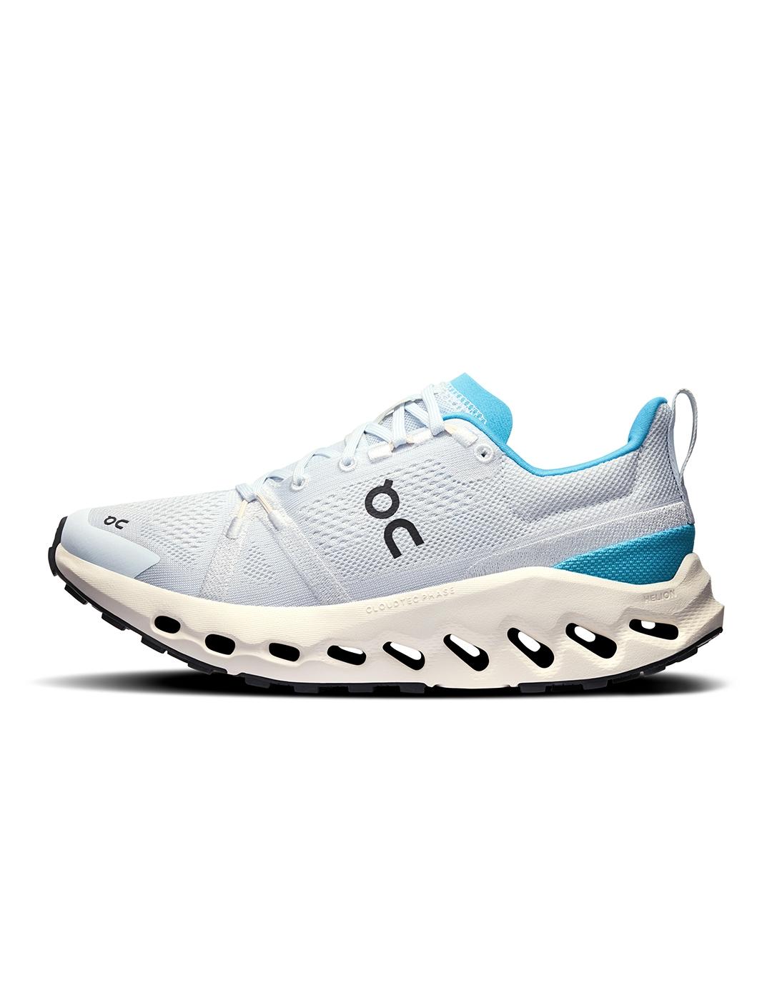 On Running Cloudsurfer Trail azul celeste de mujer