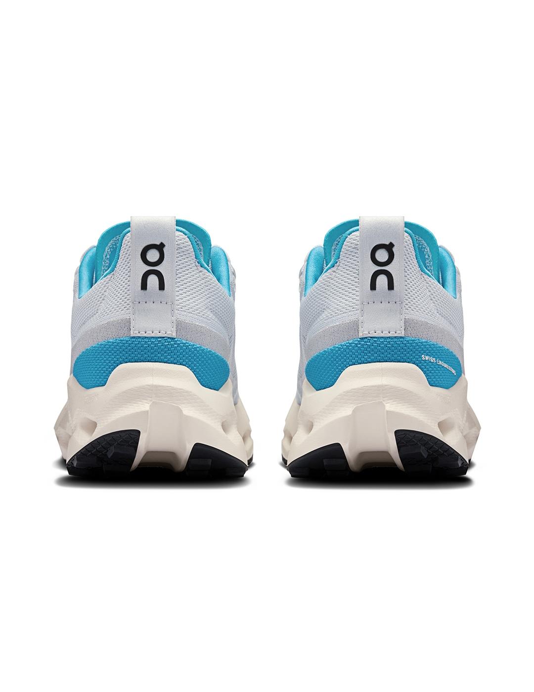 On Running Cloudsurfer Trail azul celeste de mujer