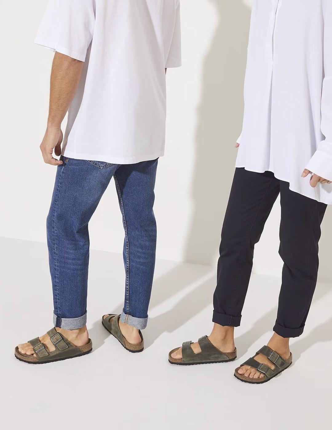 Sandalias Birkenstock Arizona soft engrasadas khaki de mujer y hombre