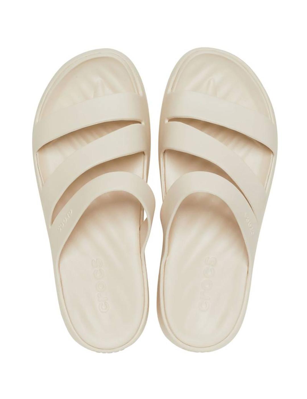 Sandalias Crocs Getaway Strappy crudo de mujer