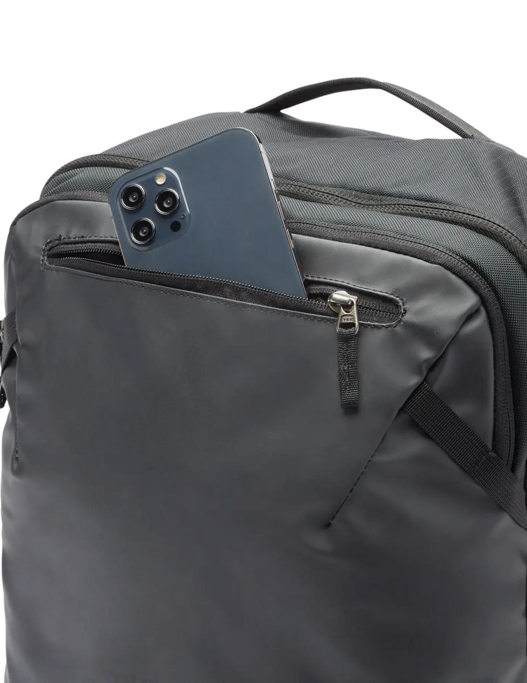 Mochila Cotopaxi Allpa 28L Travelpack negra hombre y mujer