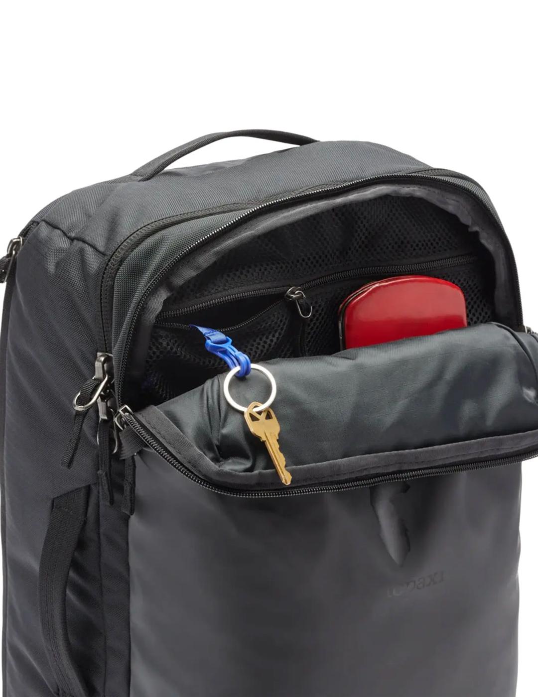 Mochila Cotopaxi Allpa 28L Travelpack negra hombre y mujer