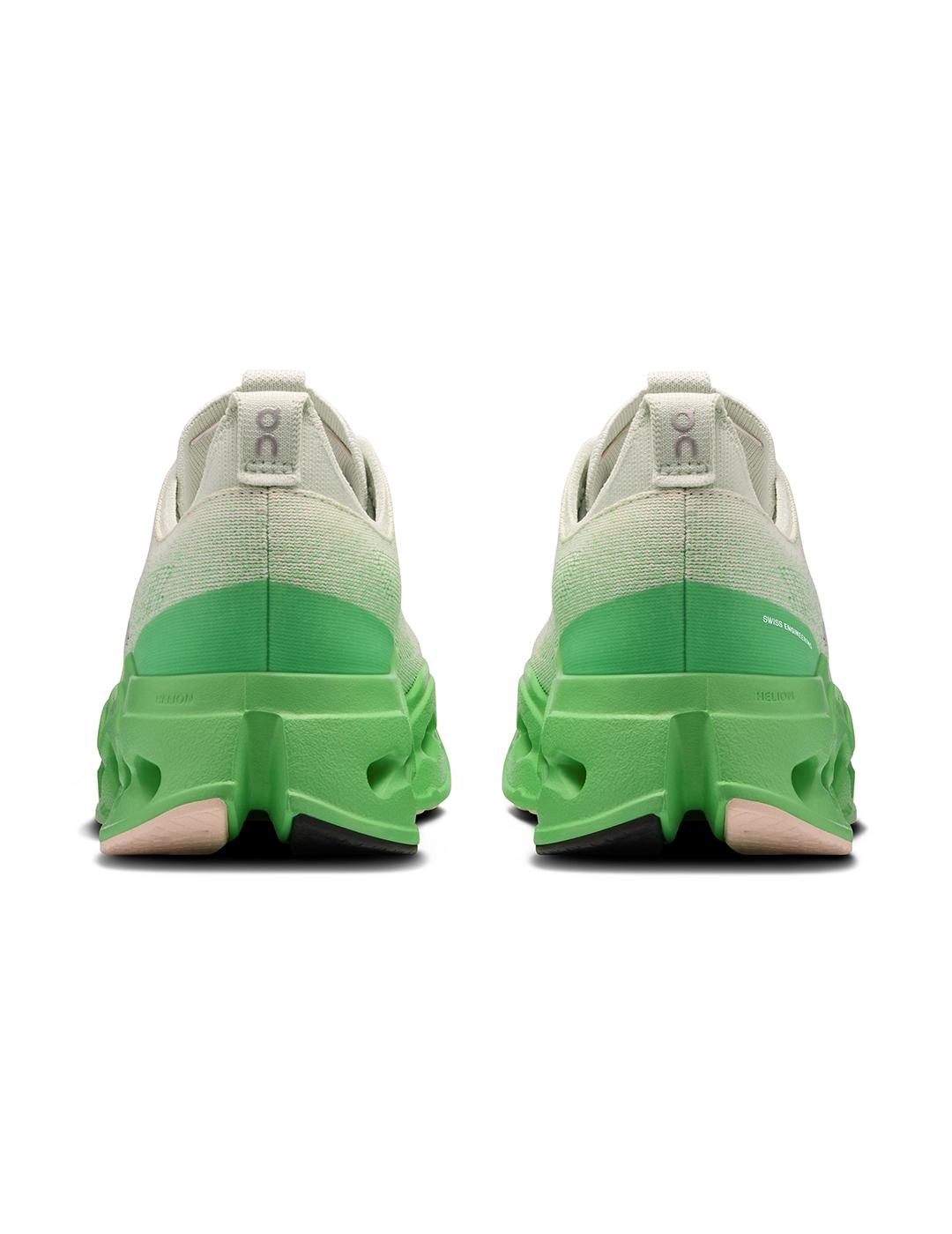 Zapatillas On Running Cloudsurfer Max blanca verde de mujer