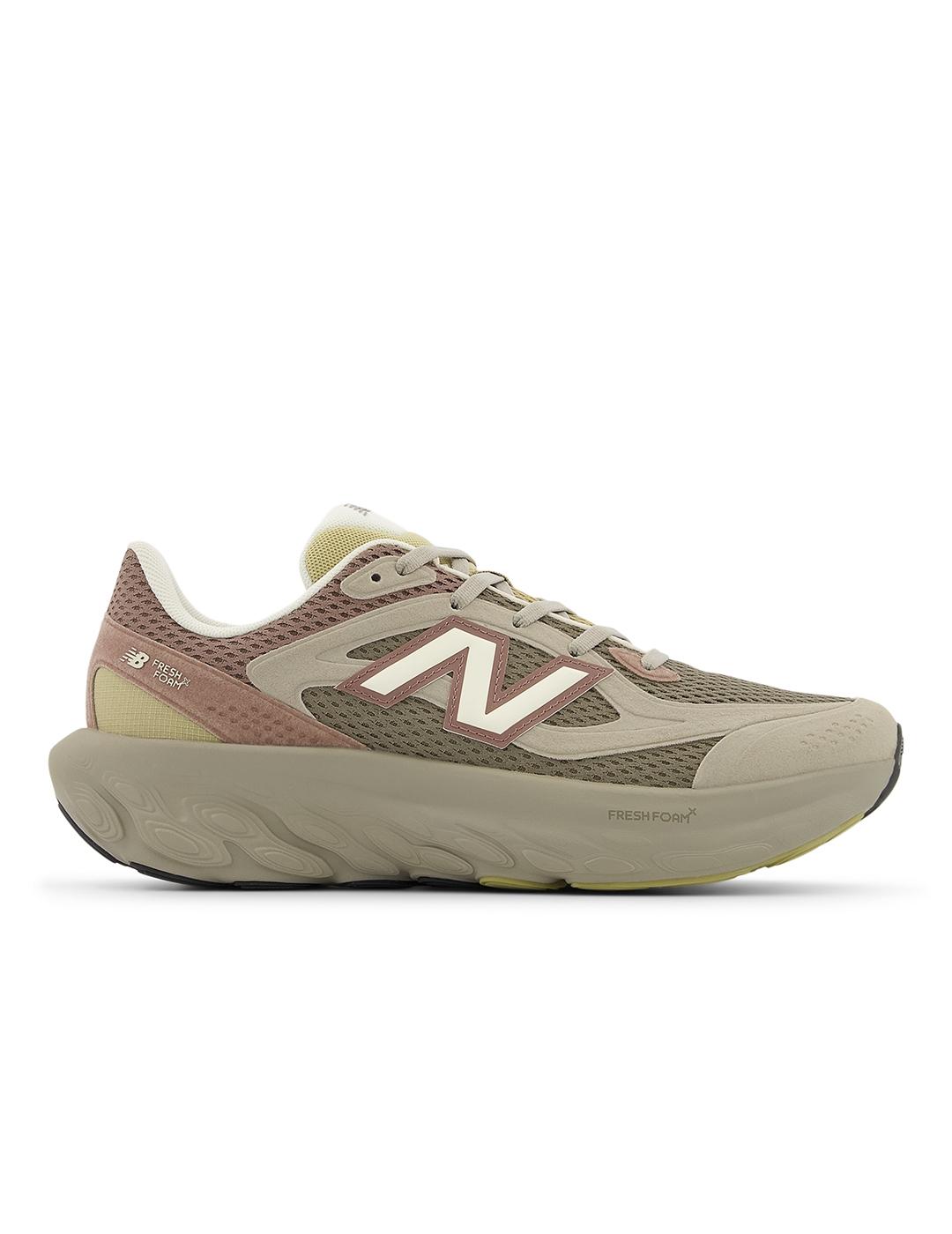Zapatillas New Balance UTRNAC marrón de mujer y hombre