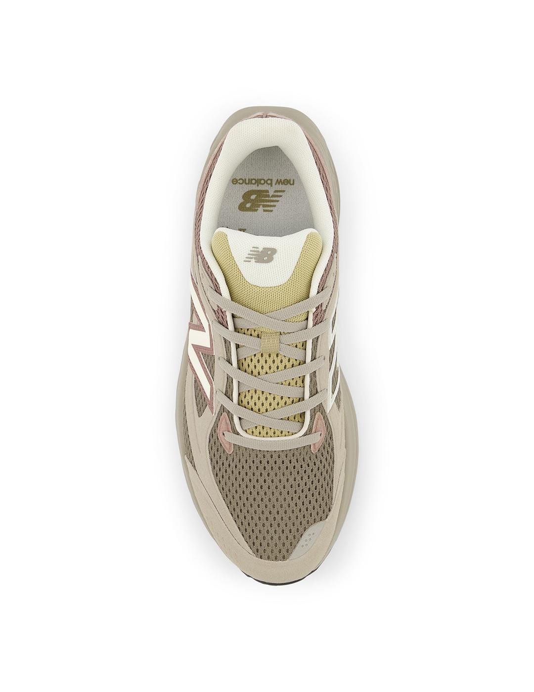 Zapatillas New Balance UTRNAC marrón de mujer y hombre