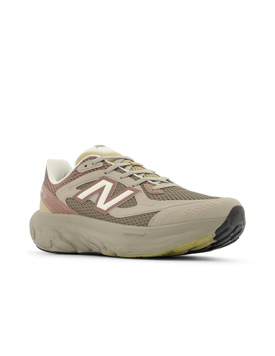 Zapatillas New Balance UTRNAC marrón de mujer y hombre