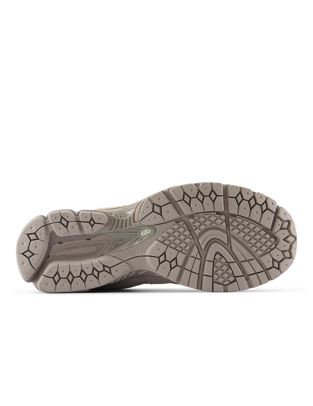 Zapatillas New Balance U2002RP gris medio de hombre