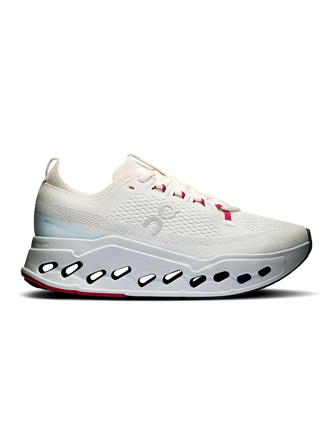 Zapatillas On Running Cloudsurfer Max crudo de mujer