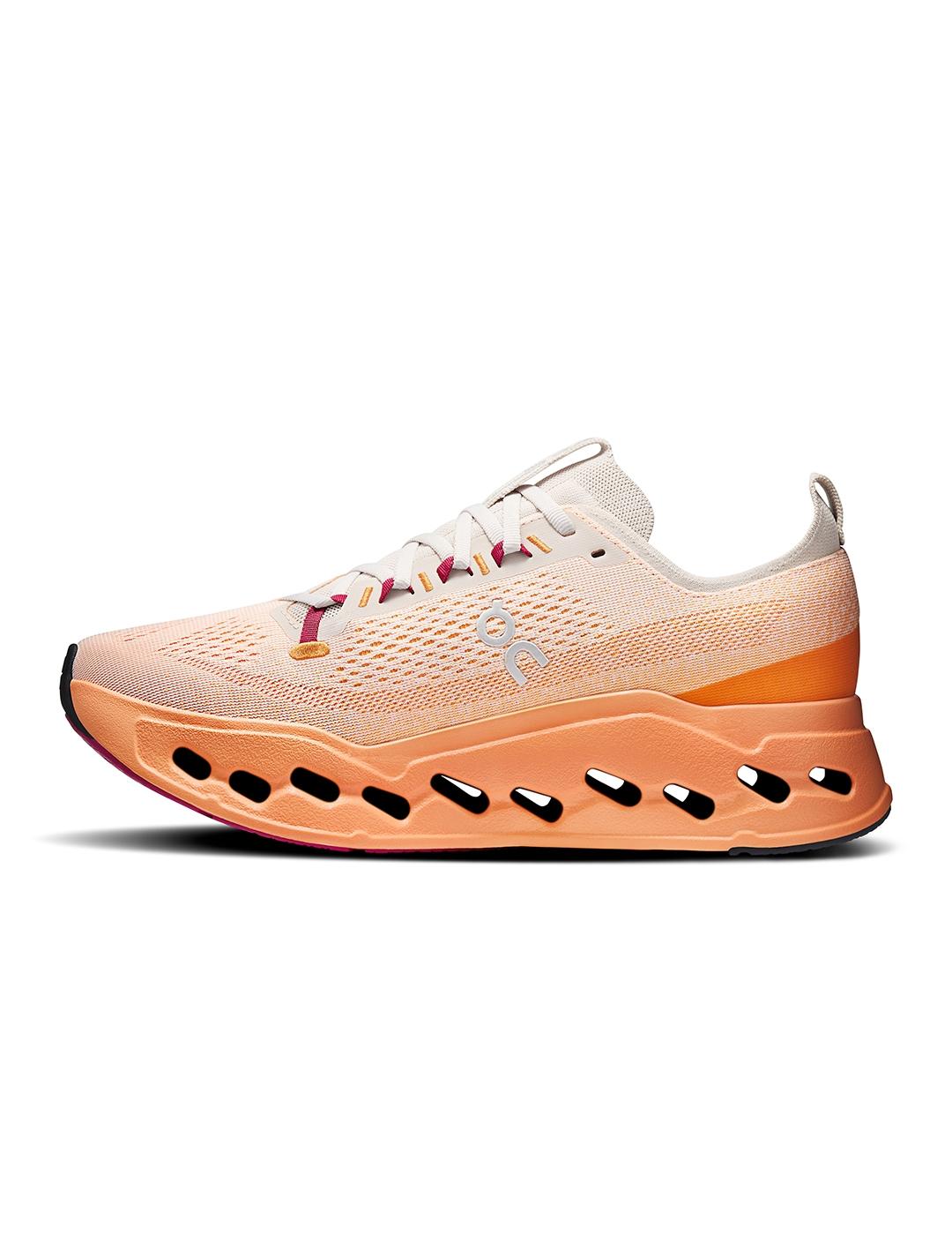 Zapatillas On Running Cloudsurfer Max naranjas de hombre
